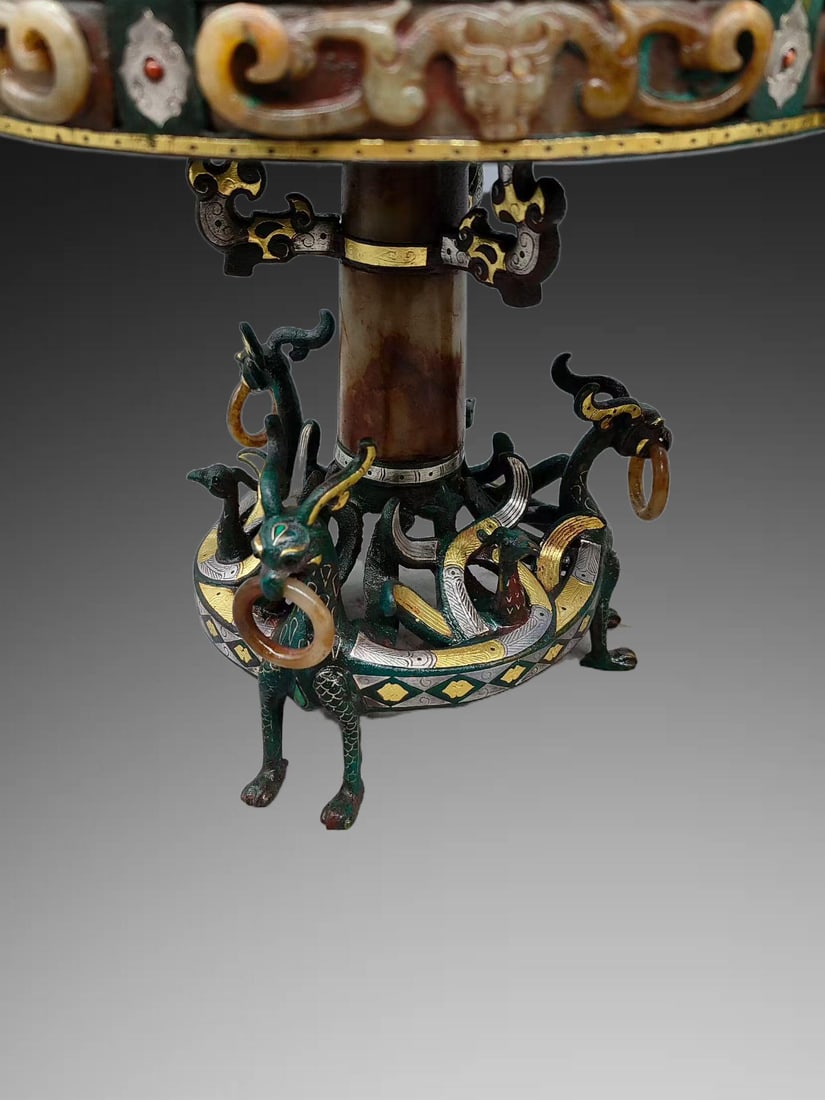 A pair of Exquisite Bronze Gold and Silver-Inlaid Jade Inlaid Boshan Censers - 3