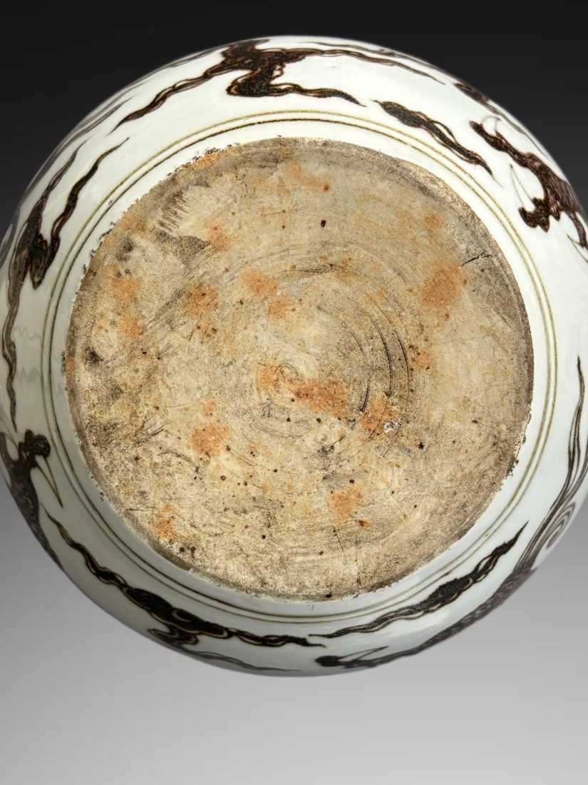 An Exquisite Underglaze-Red Dragon Pattern Vase - 5