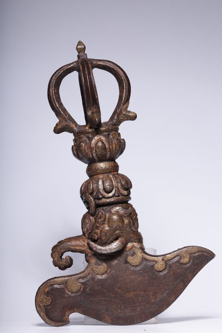 An Exquisite Gold and Silver-Inlaid Iron God of Wealth Ritual Implement: An Exquisite Gold and Silver-Inlaid Iron God of Wealth Ritual Implement,Qing Dynasty, China,Size:7.5inx4.8inx2.2in,Weight:902g 铁剪金银财神法器,中
