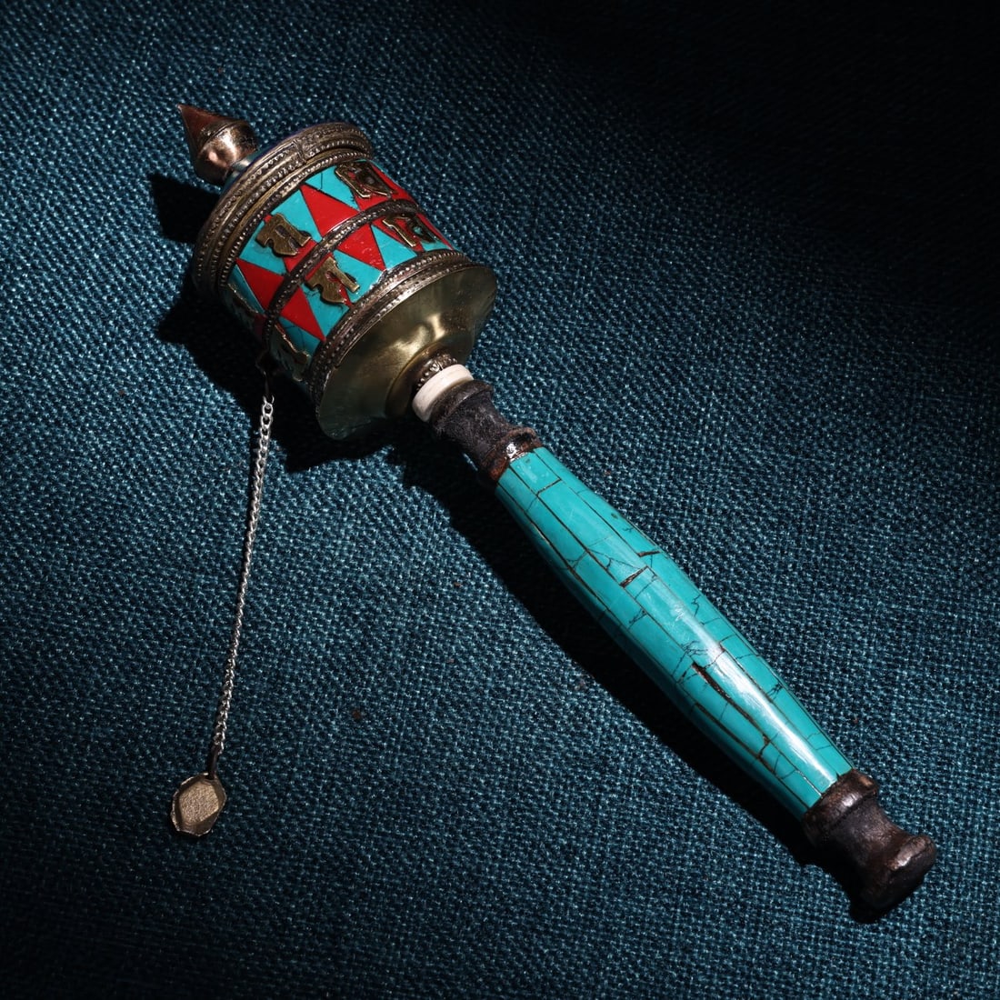 An Exquisite Bronze Prayer Wheel Ornament: An Exquisite Bronze Prayer Wheel Ornament,Qing Dynasty, China,Size:8.3inx2in,Weigh:85g 铜转经轮摆件,中国清代