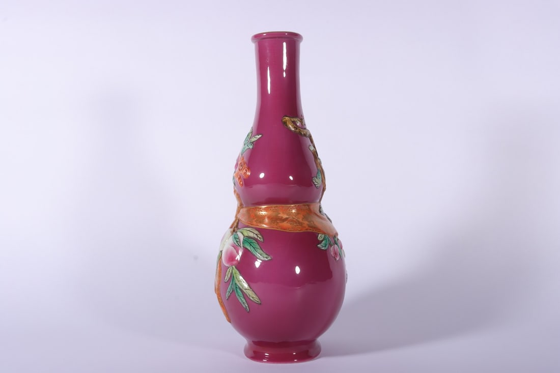 An Exquisite Ruby Red-Ground Peach Pattern Gourd Vase - 5