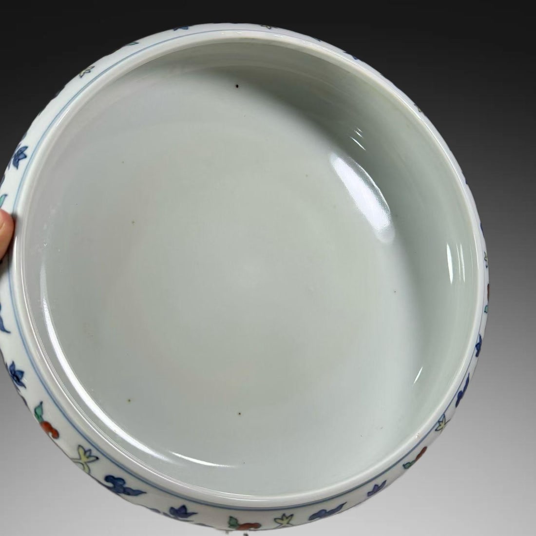 An Exquisite Doucai Lotus Pattern Brush Washer: An Exquisite Doucai Lotus Pattern Brush Washer,Ming Dynasty, China,Zhengde Six-character Mark,Size:3inx10.6in