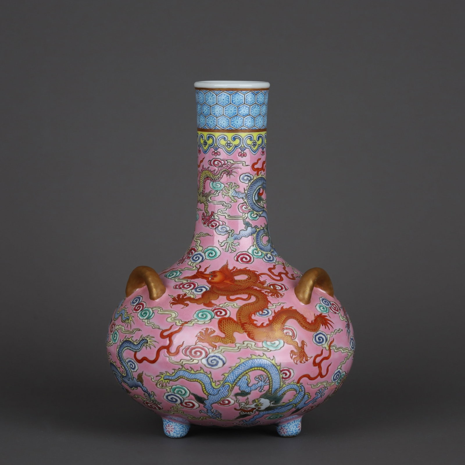 An Exquisite Ruby Red-Glazed Famille-Rose Dragon Pattern Vase (1 of 8)