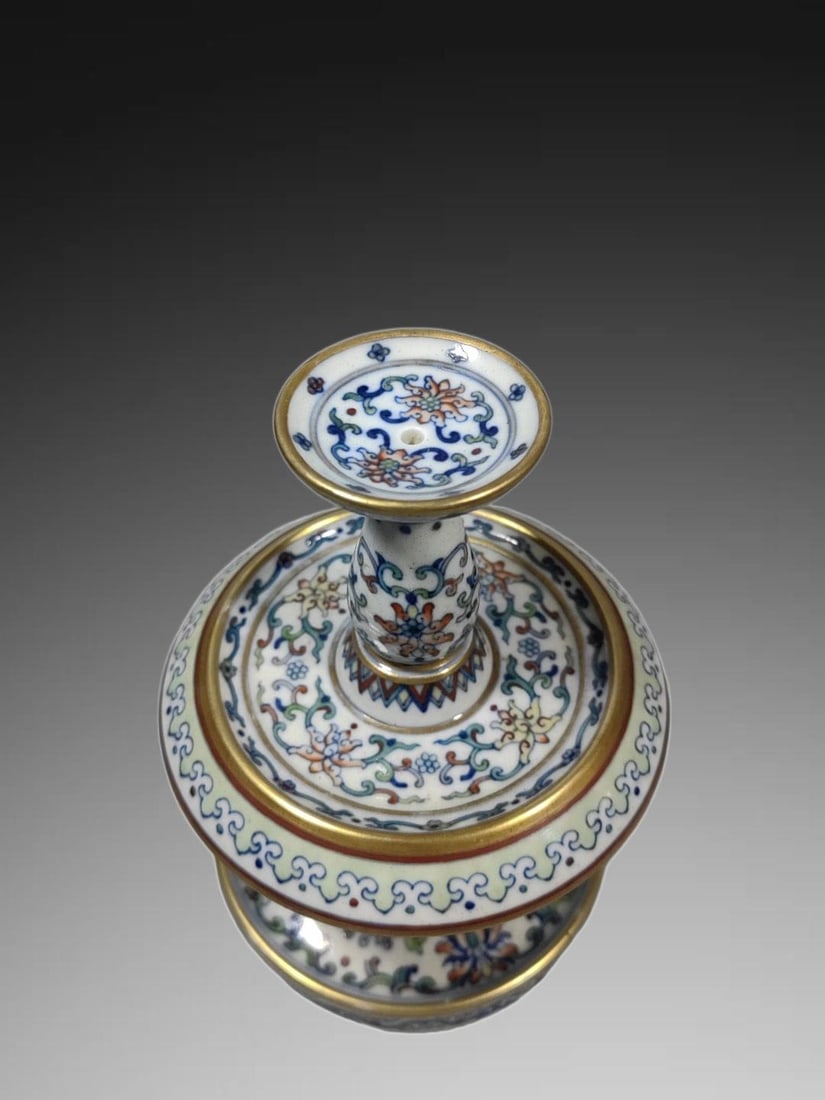 An Exquisite Doucai Flower Pattern Candlestick - 3
