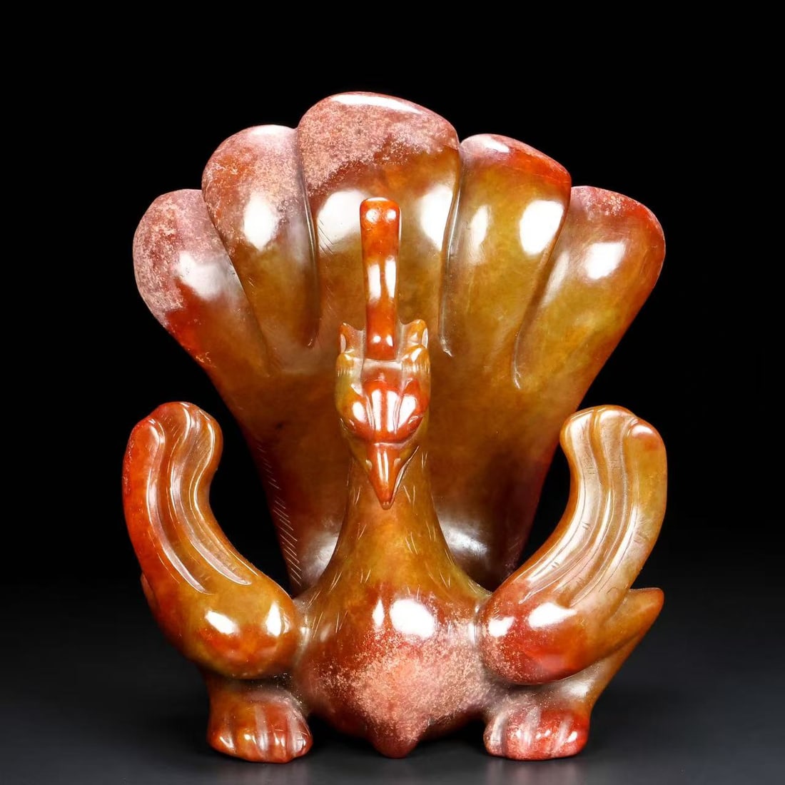 An Exquisite Hotan Jade Bird Ornament: An Exquisite Hotan Jade Bird Ornament,Han Dynasty, China,Size:5.6inx2.8inx6.7in,Weight:1228g 和田玉鸟摆件,中国汉代
