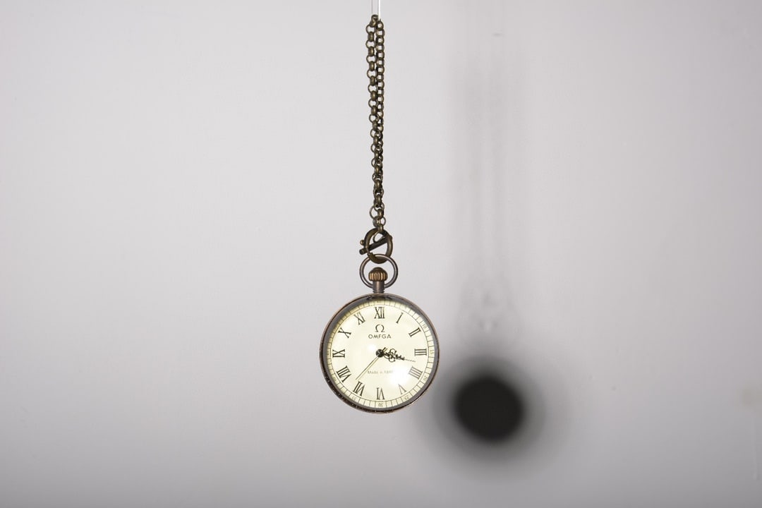 An Exquisite Crystal Round Sphere Pocket Watch: An Exquisite Crystal Round Sphere Pocket Watch,Qing Dynasty, China,Size:2.3in 水晶圆球形怀表,中国清代