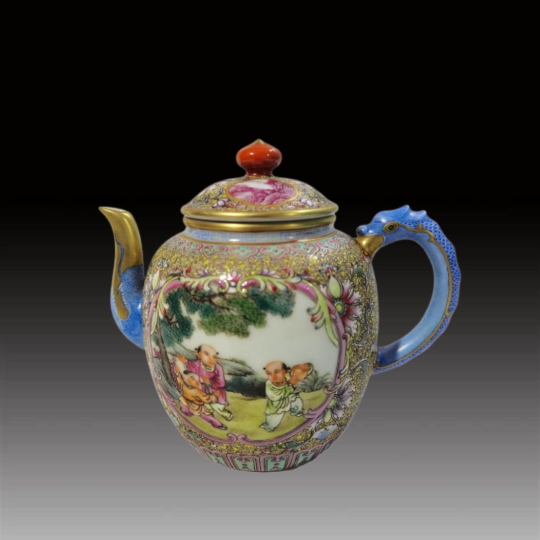 An Exquisite Enamel Character and Story Pattern Ewer: An Exquisite Enamel Character and Story Pattern Ewer,Qing Dynasty, China,Qianlong Six-character Mark,Size:5.6inx6.4inx2.6inx2.6in