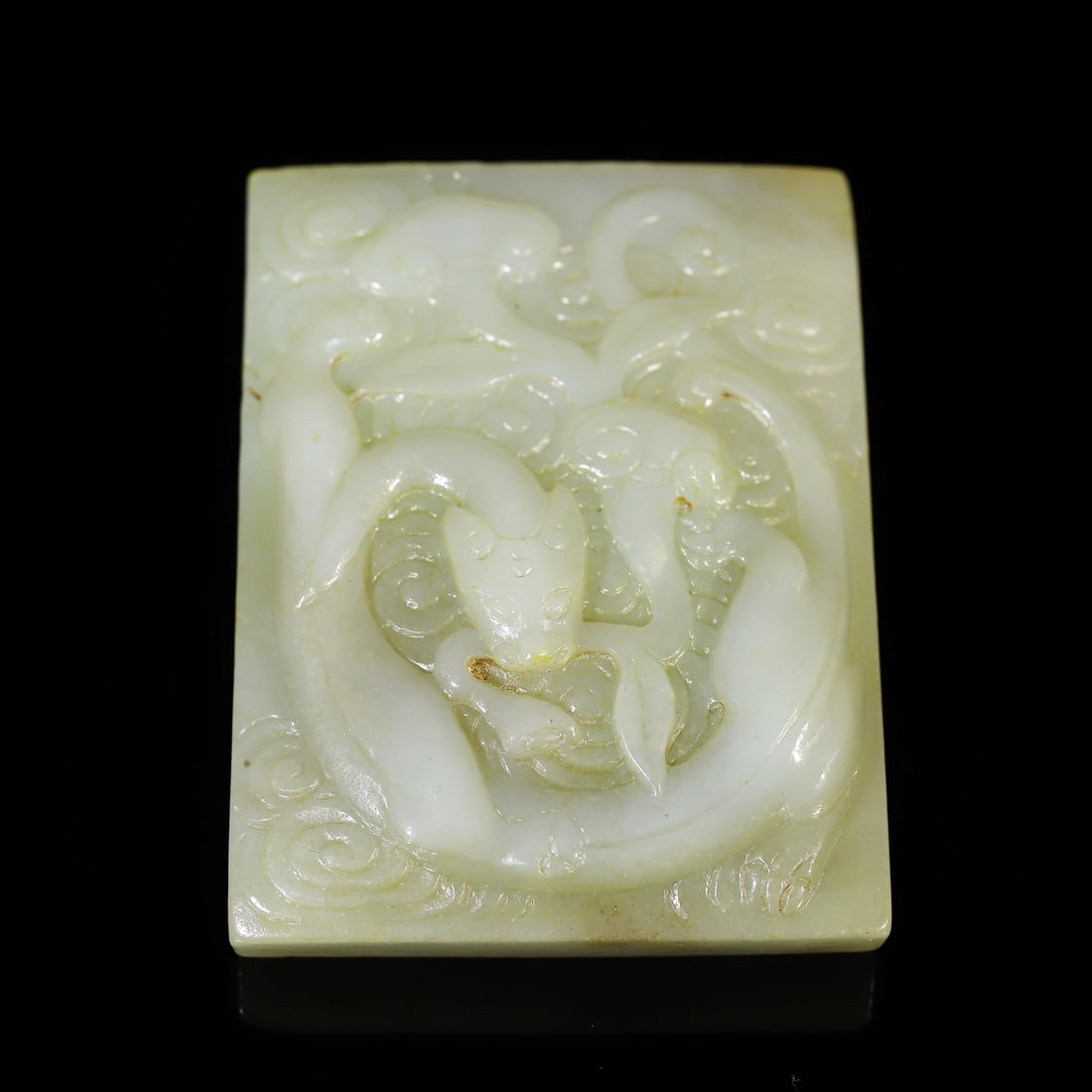 An Exquisite Hotan Jade Dragon Seal: An Exquisite Hotan Jade Dragon Seal,Qing Dynasty, China,Size:3inx2.2inx0.7in,Weight:150.4g 和田玉龙印章,中国清代
