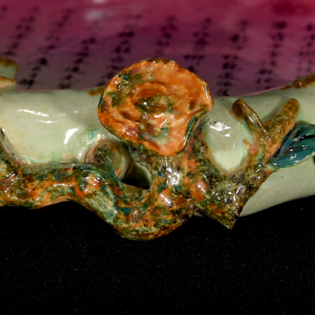 An Exquisite Ruby Red-Glazed Peach-Shaped Brush Washer - 7