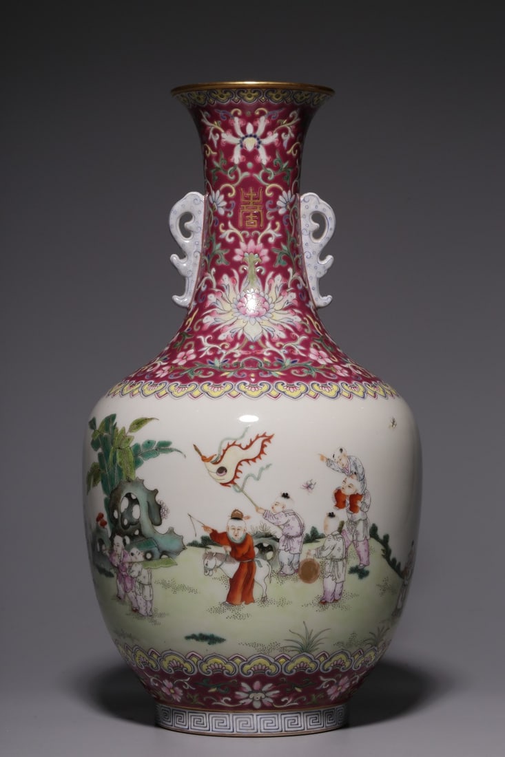 An Exquisite Famille-Rose Figures Pattern Double-Ears Vase: An Exquisite Famille-Rose Figures Pattern Double-Ears Vase,Qing Dynasty, China,Jiaqing Six-character Mark,Size:13inx3inx3.9in 粉彩人物纹双耳瓶,中&