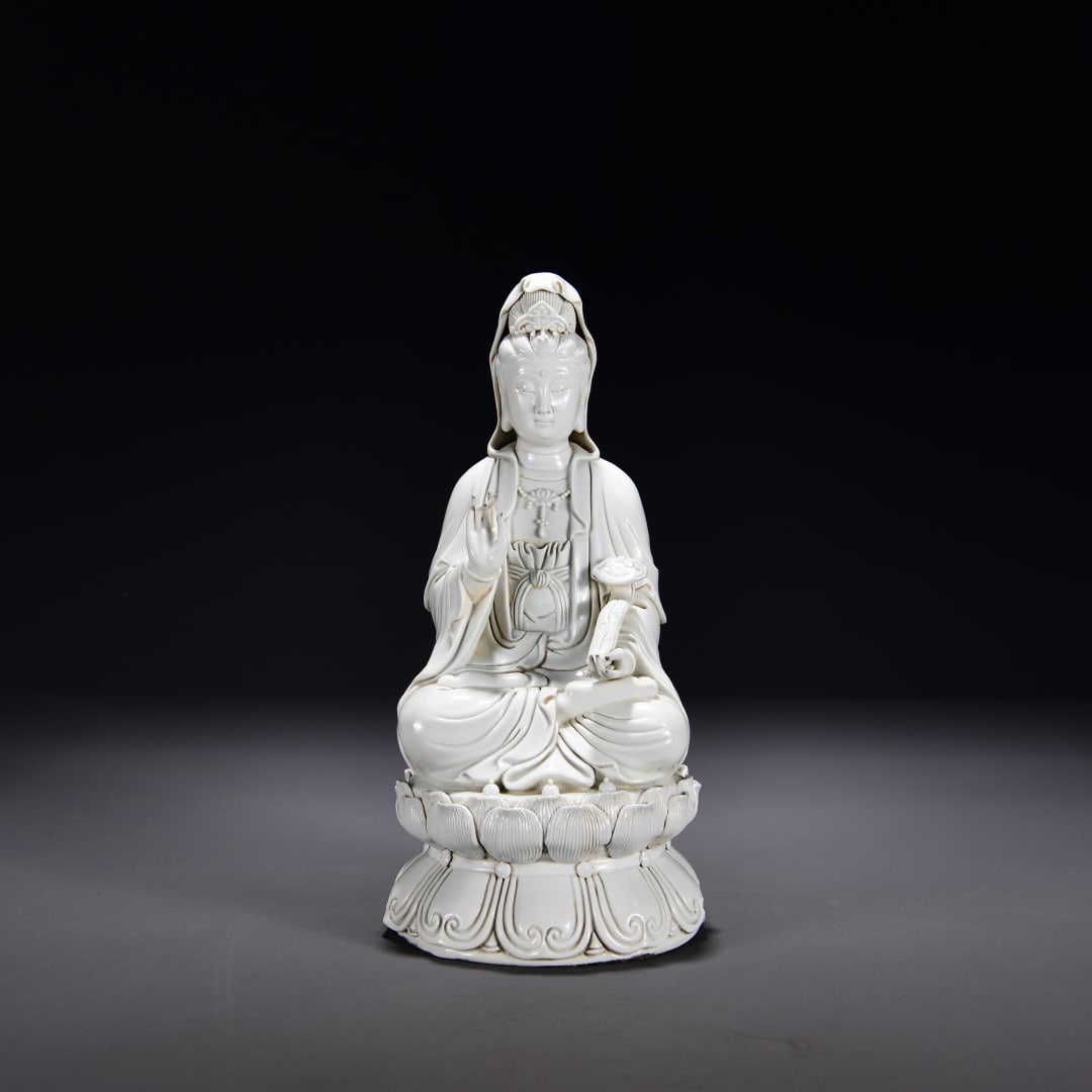 An Exquisite Blanc-de-Chine White Glaze Statue of Avalokitesvara: An Exquisite Blanc-de-Chine White Glaze Statue of Avalokitesvara,Ming Dynasty, China,With Mark,Size:13inx7.1in 德化窑白釉观音,中国明代