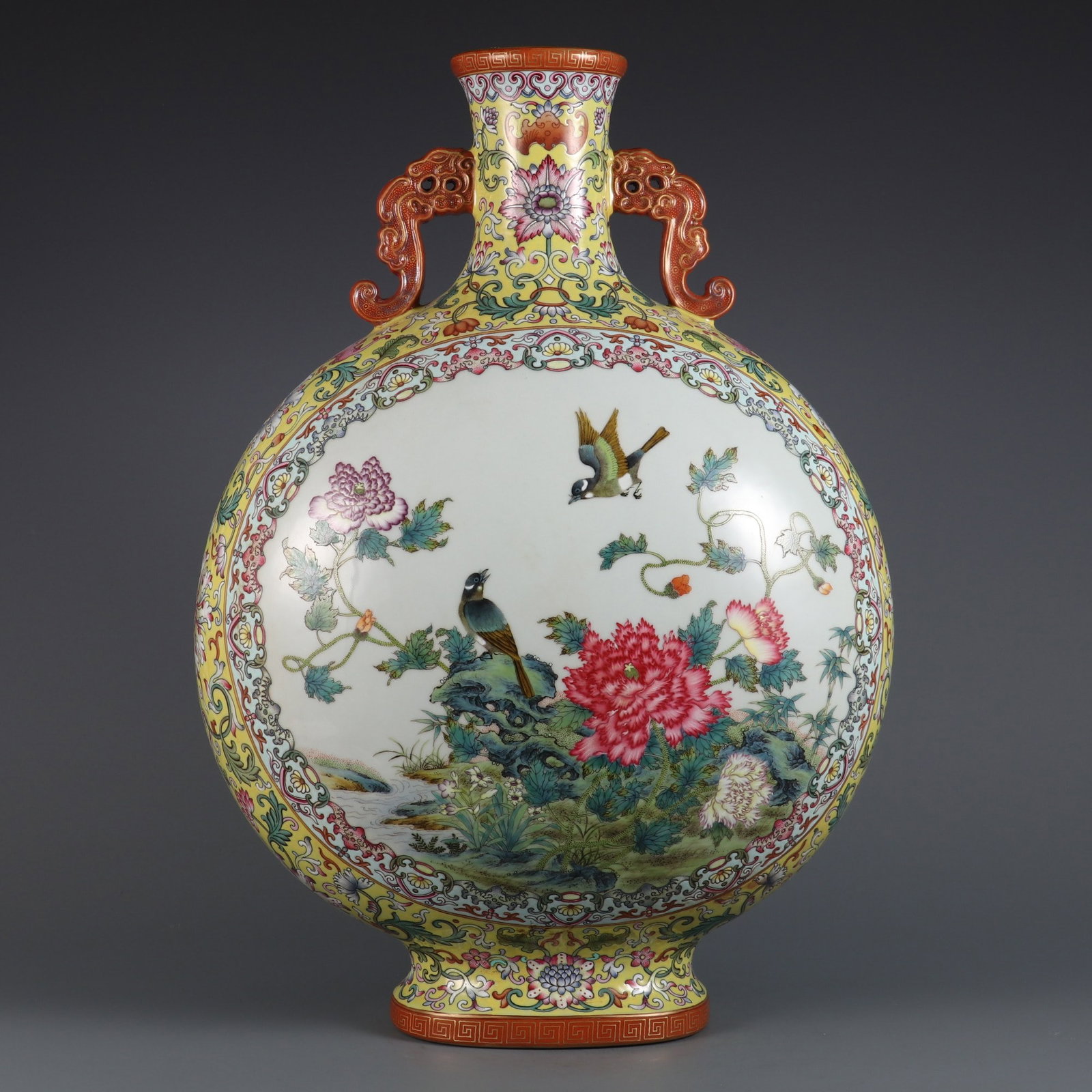 An Exquisite Famille-Rose Flower and Bird Pattern Vase: An Exquisite Famille-Rose Flower and Bird Pattern Vase,Qing Dynasty, China,Yongzheng Six-character Mark,Size:18.9inx3.3inx13.8in 粉彩花鸟纹瓶,中国଀