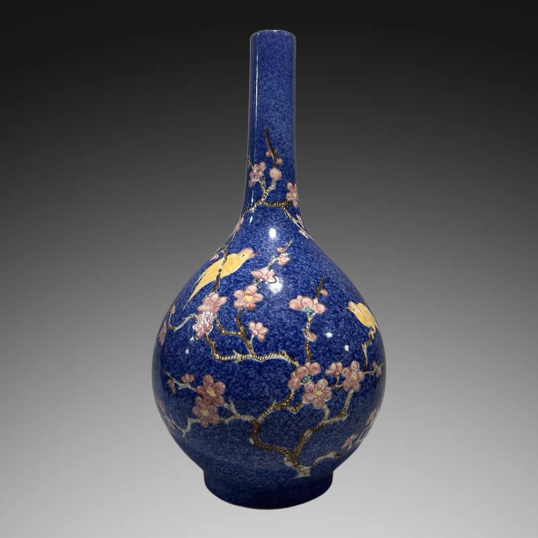 An Exquisite Snowflake Blue Glazed Flower and Bird Pattern Vase: An Exquisite Snowflake Blue Glazed Flower and Bird Pattern Vase,Ming Dynasty, China,Xuande Six-character Mark,Size:6.7inx16.3in 雪花蓝釉花鸟纹瓶,中