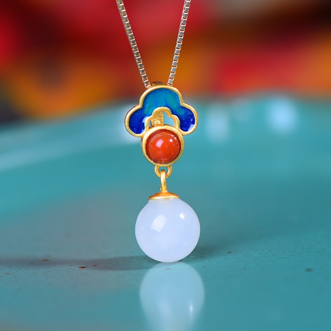 A Exquisite Silver Inlaid Hotan White Jade Bead Pendant: A Exquisite Silver Inlaid Hotan White Jade Bead Pendant,Size:0.3inx0.3in 银镶嵌和田白玉珠吊坠