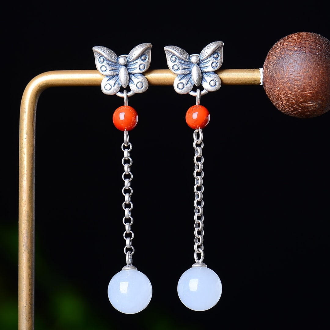 A Exquisite Silver Inlaid Hotan Jade Butterfly Earrings: A Exquisite Silver Inlaid Hotan Jade Butterfly Earrings,Size:0.3inx0.3in 银镶嵌和田玉蝴蝶耳钉