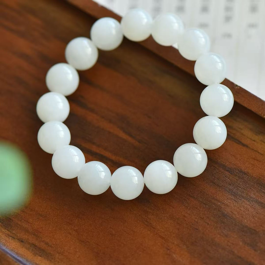 A Exquisite White Jade Bracelet - 2