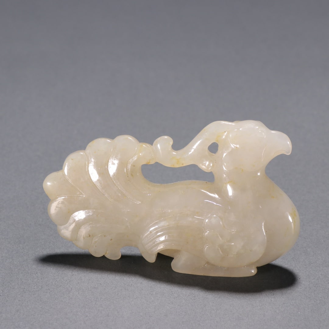 An Exquisite White Jade Auspicious Animal Ornament: An Exquisite White Jade Auspicious Animal Ornament,Qing Dynasty,China,Size:1.9inx3.1in,白玉瑞兽摆件,中国清代