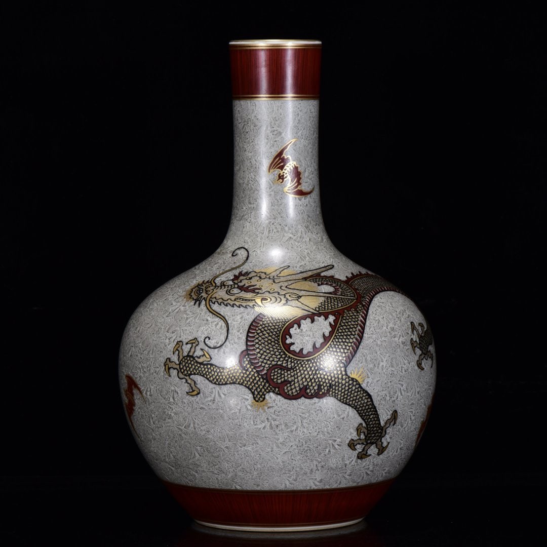 An Exquisite Ink Color Painted Gold Dragon Pattern Vase: An Exquisite Ink Color Painted Gold Dragon Pattern Vase,Qing Dynasty,China,with Qianlong Six-character Mark,Size:12.6inx8.3in,墨彩描金龙纹瓶,中国&