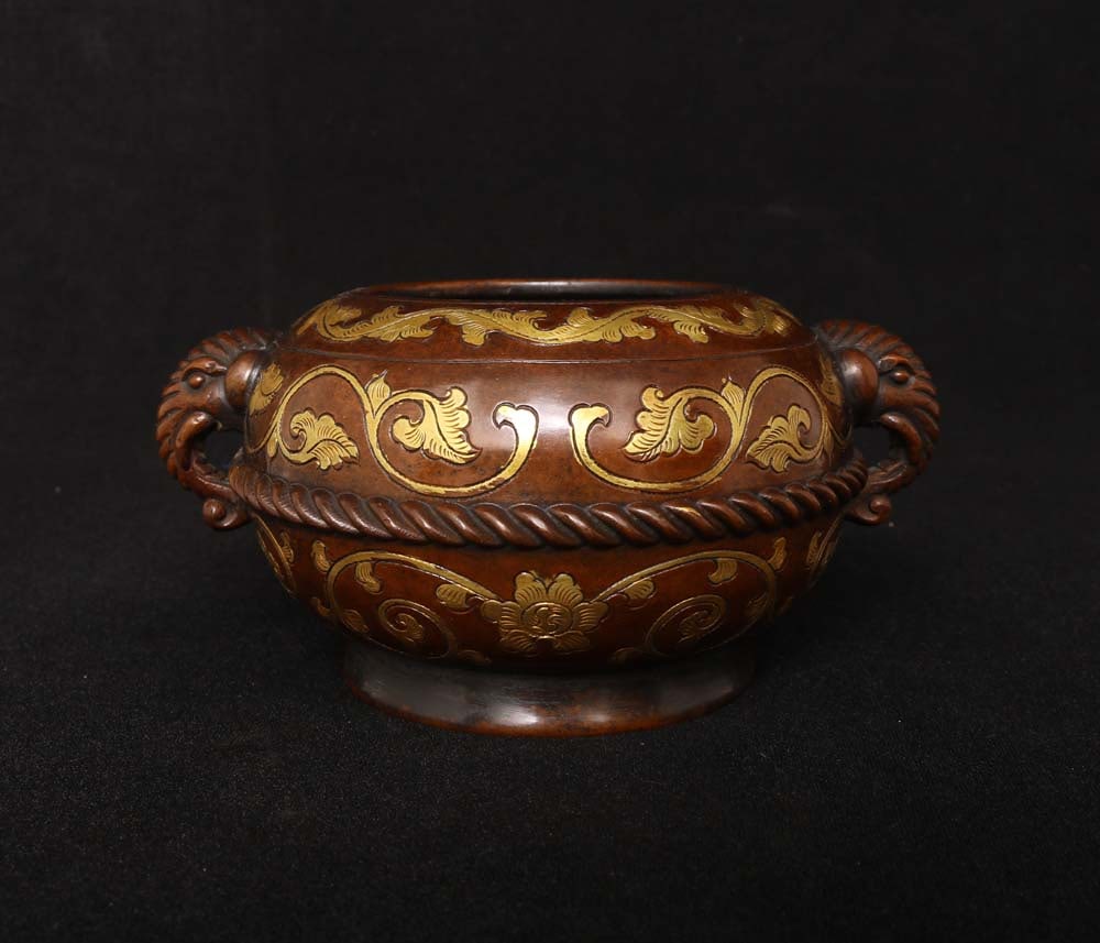 An Exquisite Gilt Bronze Flower Pattern Elephant-Ears Censer: An Exquisite Gilt Bronze Flower Pattern Elephant-Ears Censer,Ming Dynasty,China,with Xuande Six-character