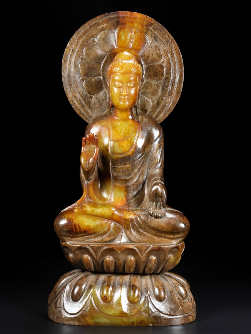 An Exquisite White Jade Buddha Statue Ornament (1 of 9)