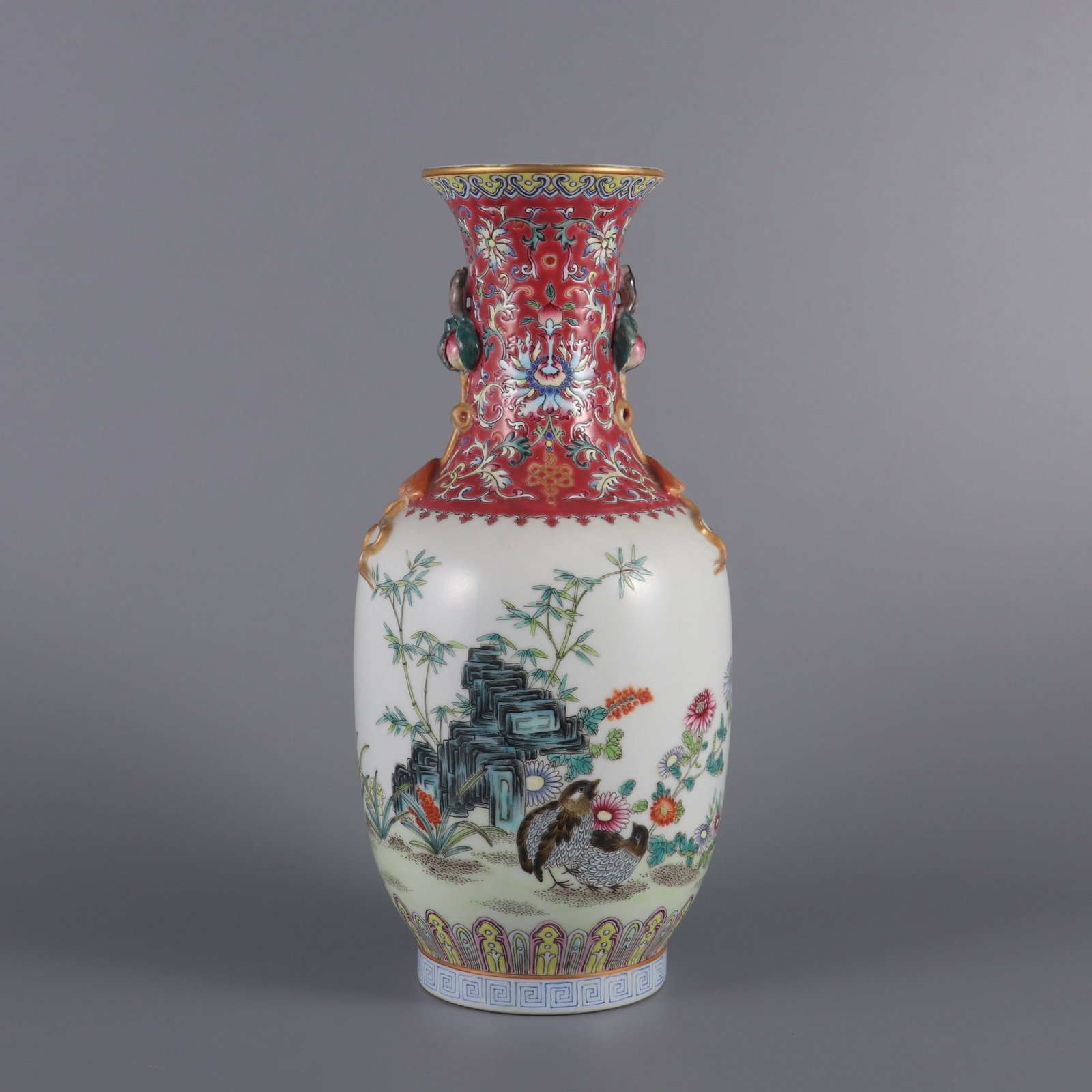 An Exquisite Famille-Rose Lotus Pattern Flower and Bird Pattern Double-Ears Vase