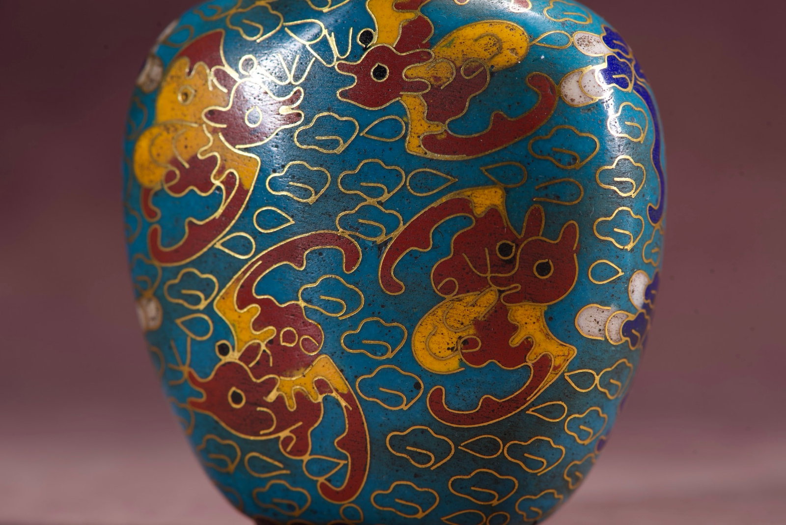 An Exquisite Cloisonne Bats Pattern Snuff Bottle - 6