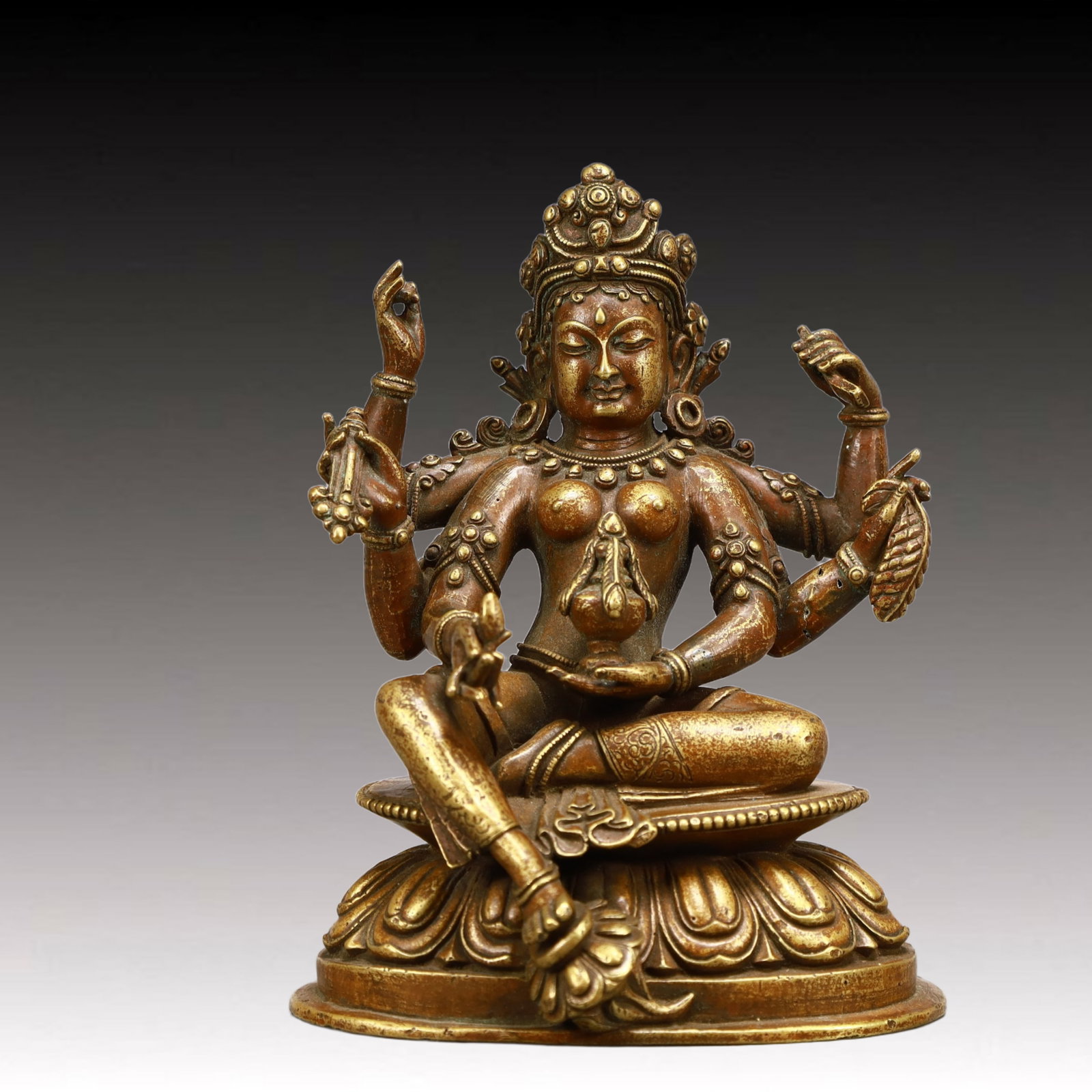 A Solemn Bronze Statue of Gautama??s Mother: A Solemn Bronze Statue of Gautama’s Mother,Qing Dynasty, China,Size:4.3inx3.3inx6.3in,Weight:750g,铜财续佛母像,中国清代