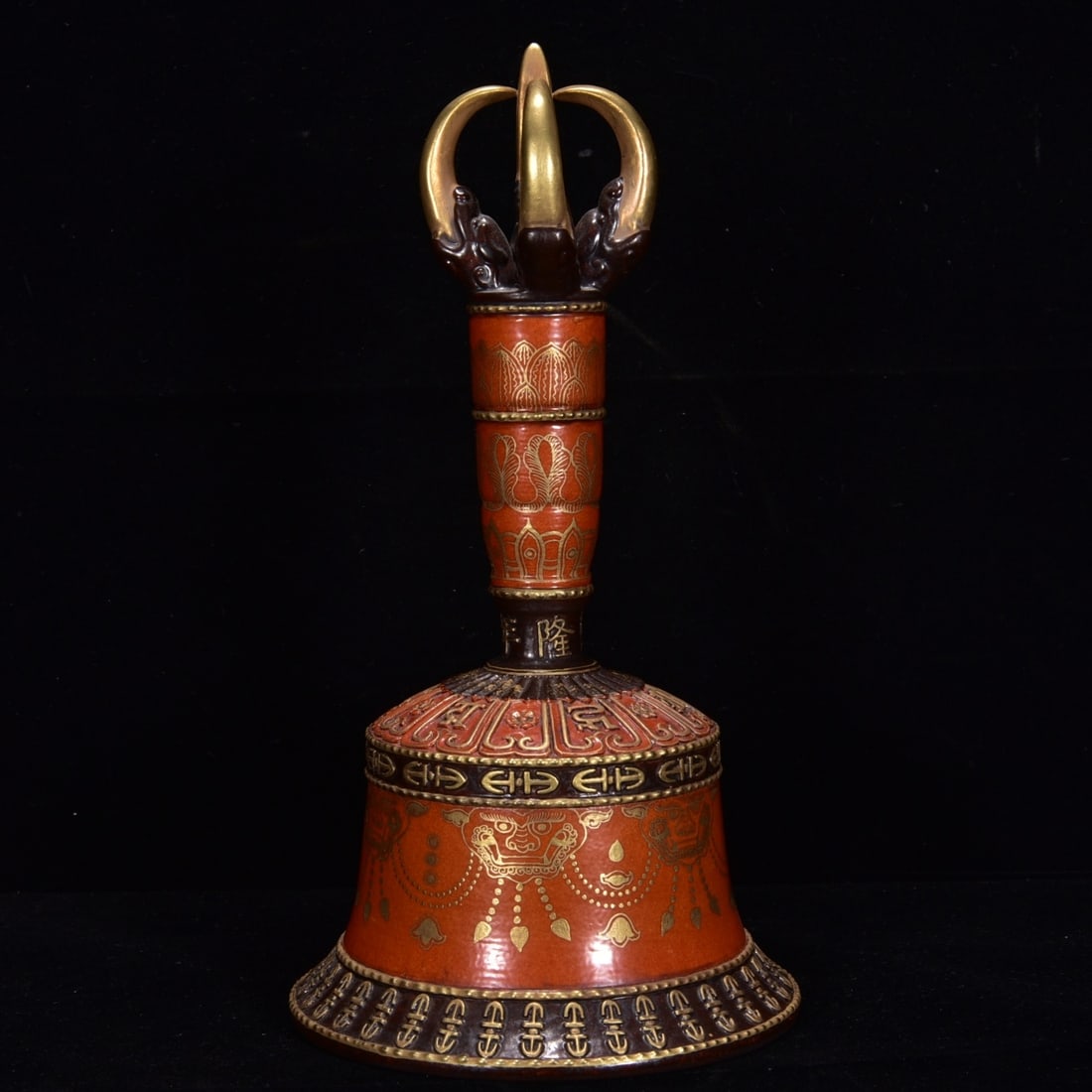 An Exquisite Enamel Painted Gold Bell: An Exquisite Enamel Painted Gold Bell,Qing Dynasty,China,Size:7.9inx4.3in,珐琅彩描金铃铛,中国清代