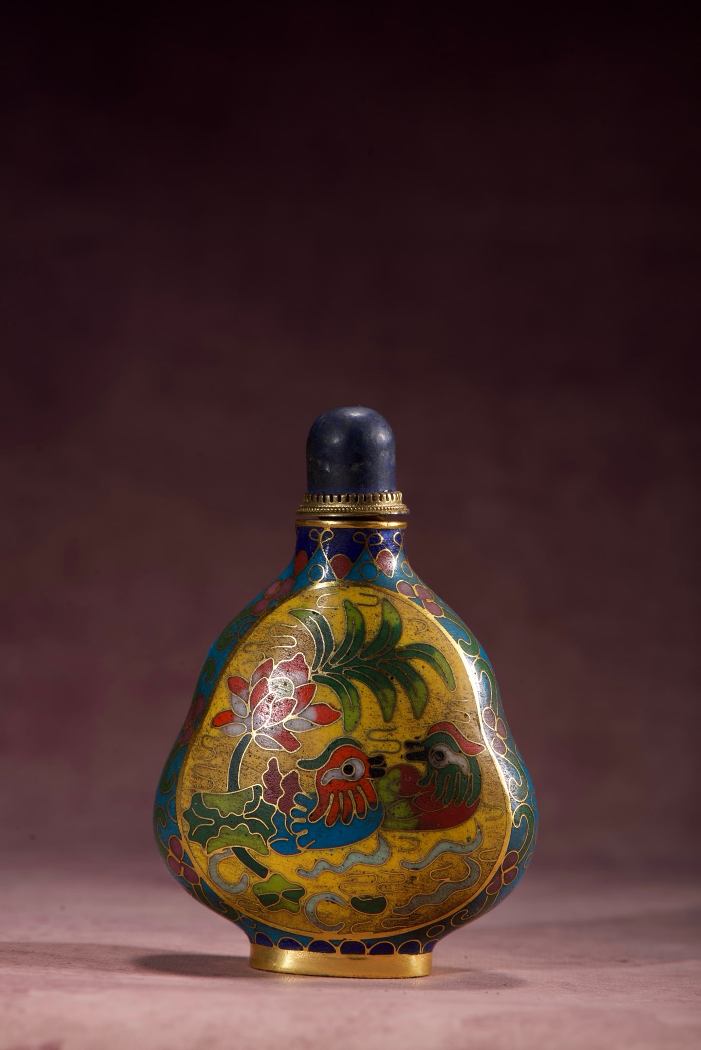 An Exquisite Cloisonne Flower and Bird Pattern Snuff Bottle