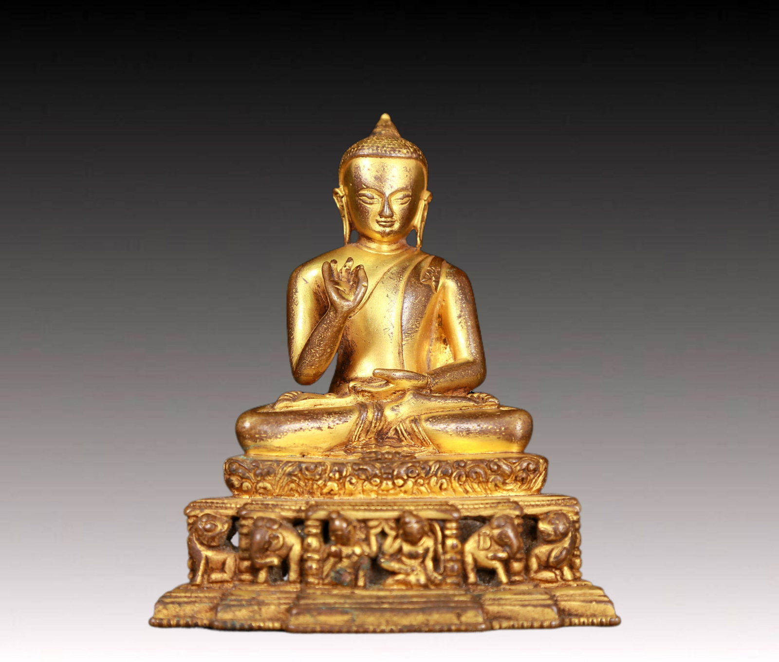An exquisite gilt bronze statue of Sakyamuni (1 of 5)