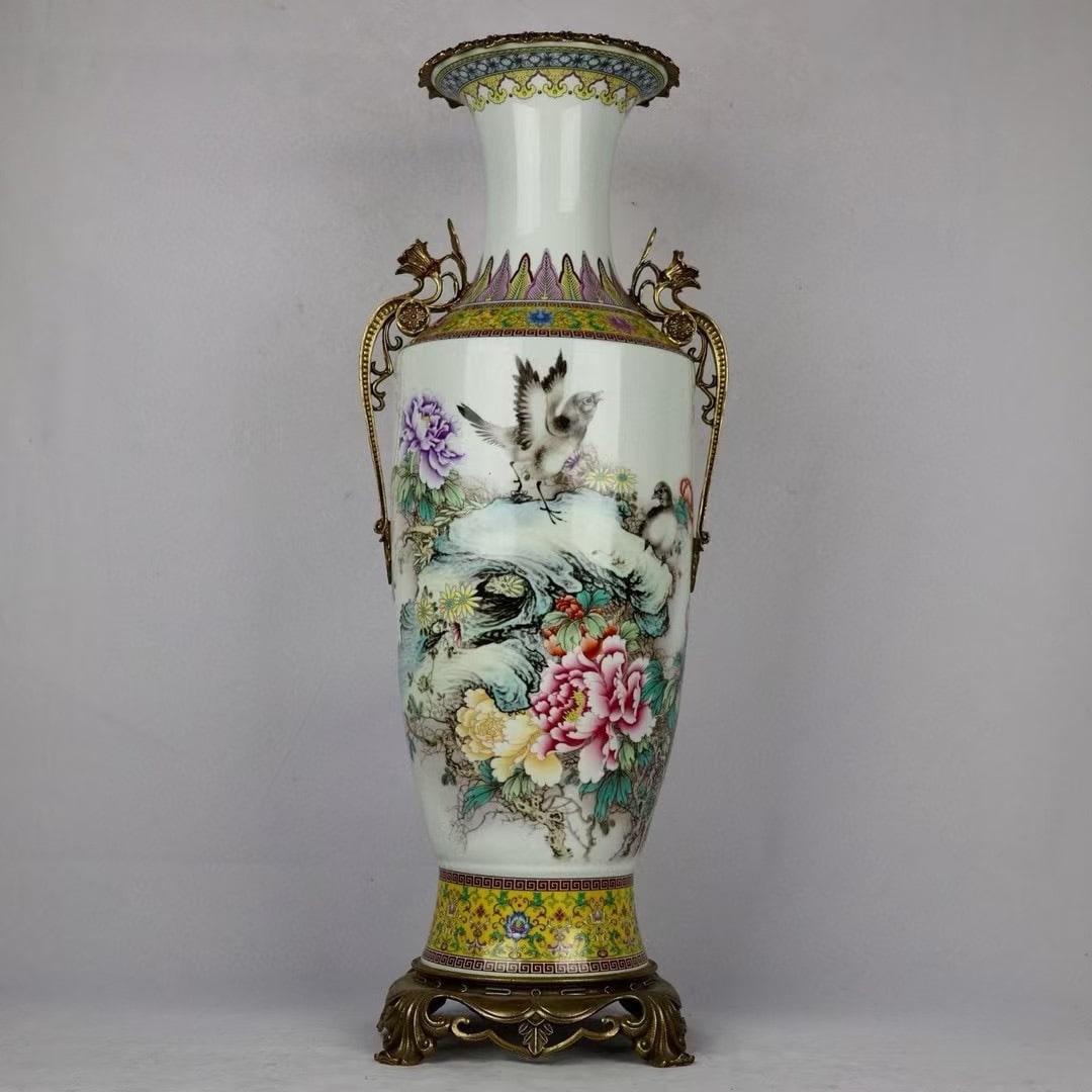 An Exquisite Famille-Rose Inlaid Bronze Flower and Bird Pattern Lotus Pattern Double-Ears Vase: An Exquisite Famille-Rose Inlaid Bronze Flower and Bird Pattern Lotus Pattern Double-Ears VaseQing Dynasty,China,Yongzheng Four-character Mark,粉彩镶铜花鸟纹&