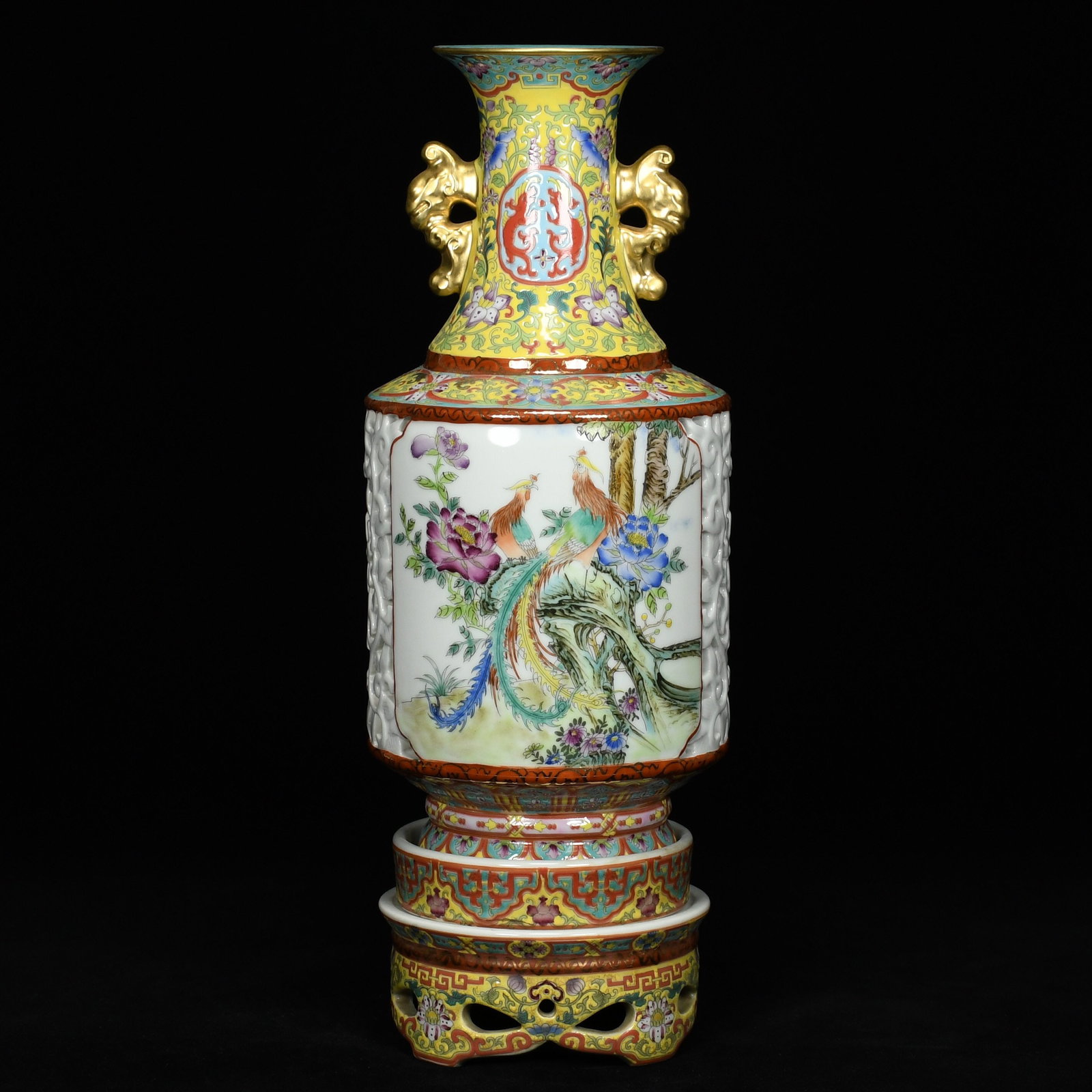 An Exquisite Enamel Gilded Flower and Bird Pattern Vase: An Exquisite Enamel Gilded Flower and Bird Pattern Vase,Qing Dynasty,China,with Qianlong Four-character Mark,Size:15.4inx6.3in,珐琅彩鎏金花鸟纹瓶,