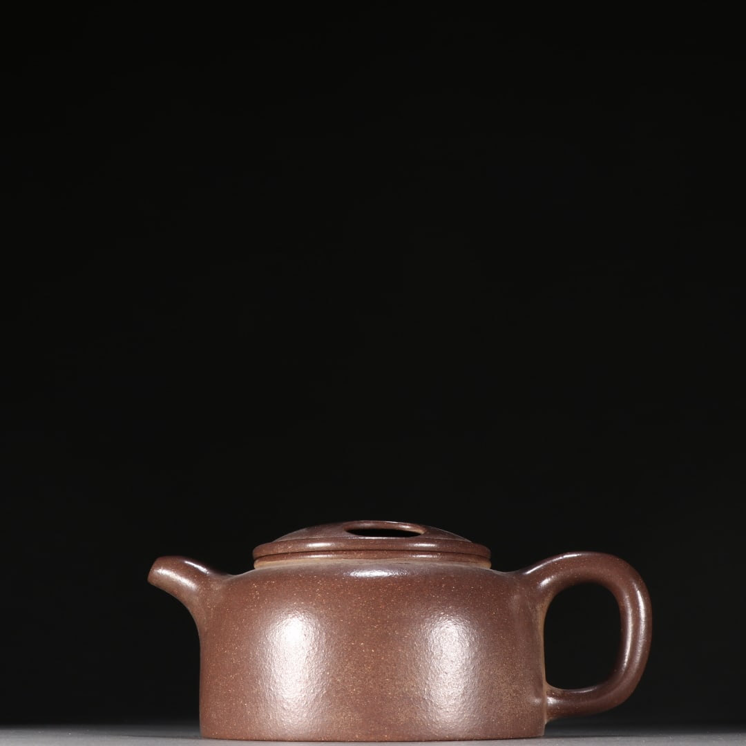 An Exquisite Purple Sands Teapot