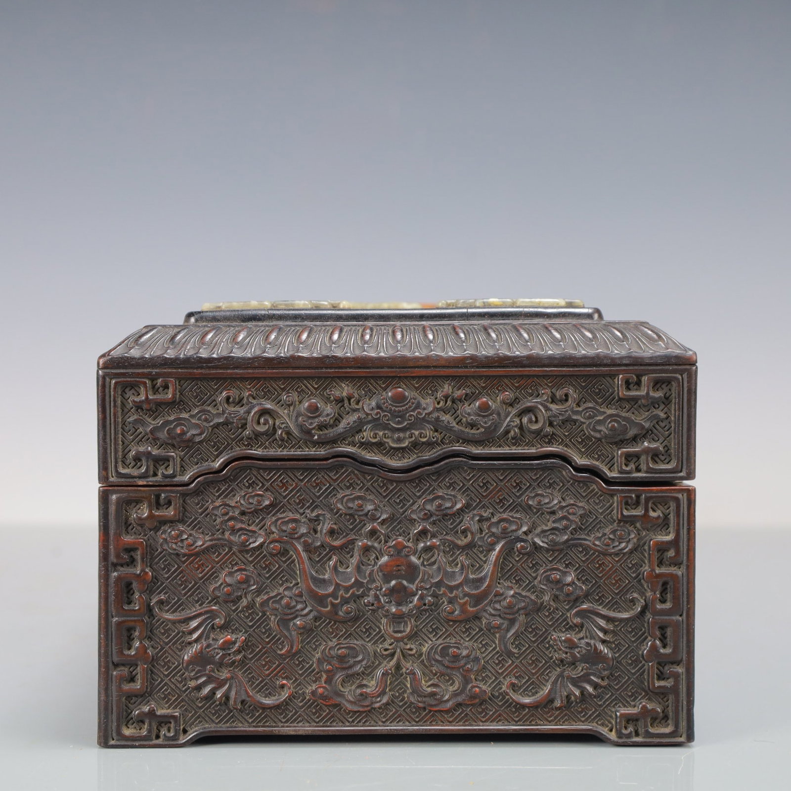 An Exquisite Zitanwood Bats Pattern Box,Inlaid Gems (1 of 5)