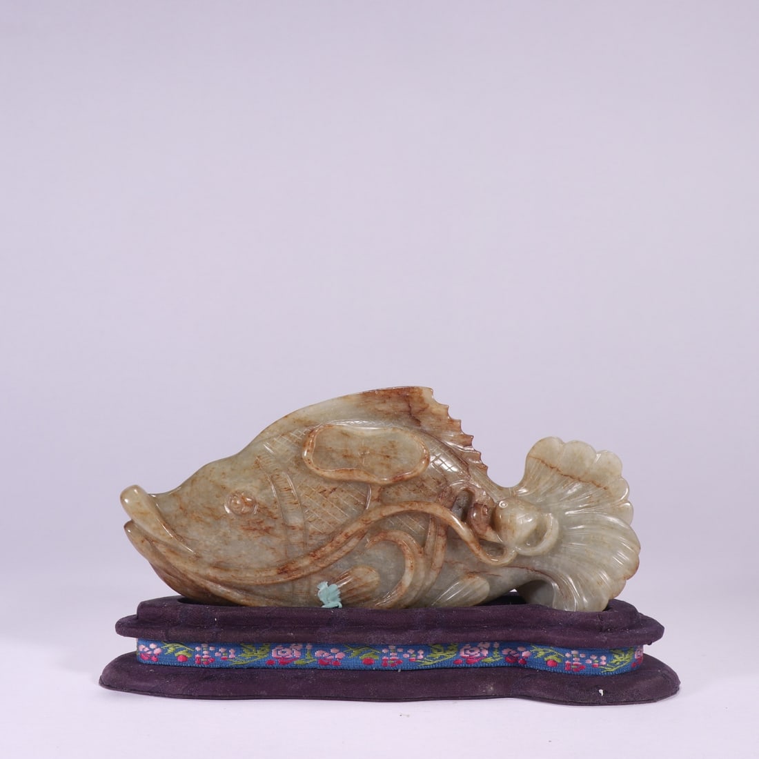 An Exquisite White Jade Fish-Shaped Ornament: An Exquisite White Jade Fish-Shaped Ornament,Qing Dynasty,China,Size:3.7inx7.5in,白玉鱼形摆件,中国清代