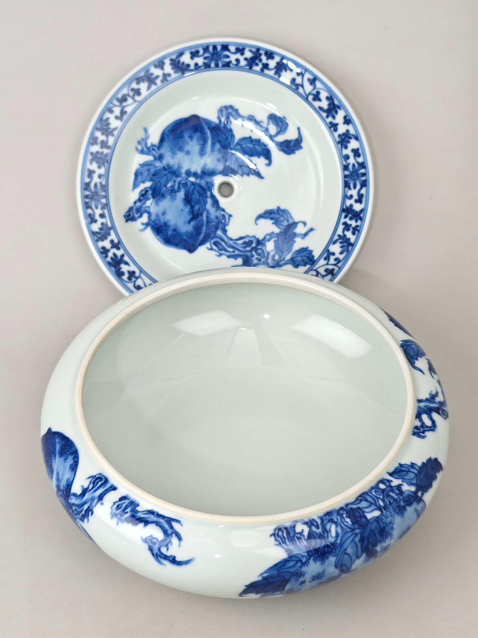 Blue and White Peach Pattern Jar - 7
