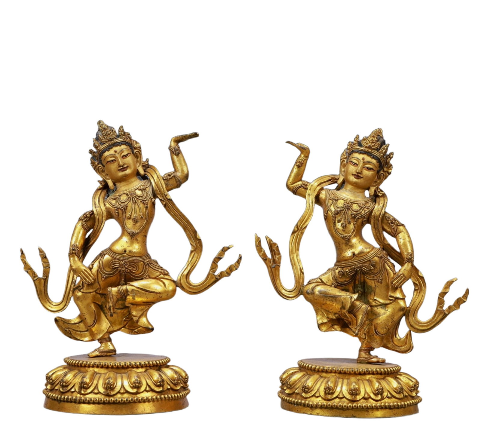 A Pair of Solemn Gilt Bronze Statue of Bodhisattvas (1 of 17)
