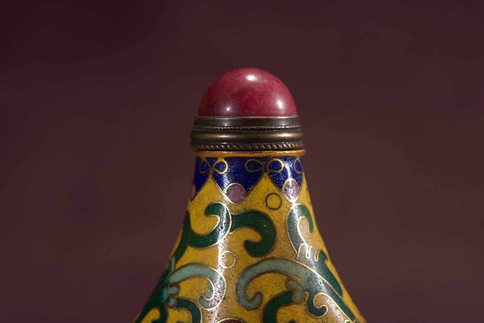 An Exquisite Cloisonne Lotus Pattern Snuff Bottle - 2