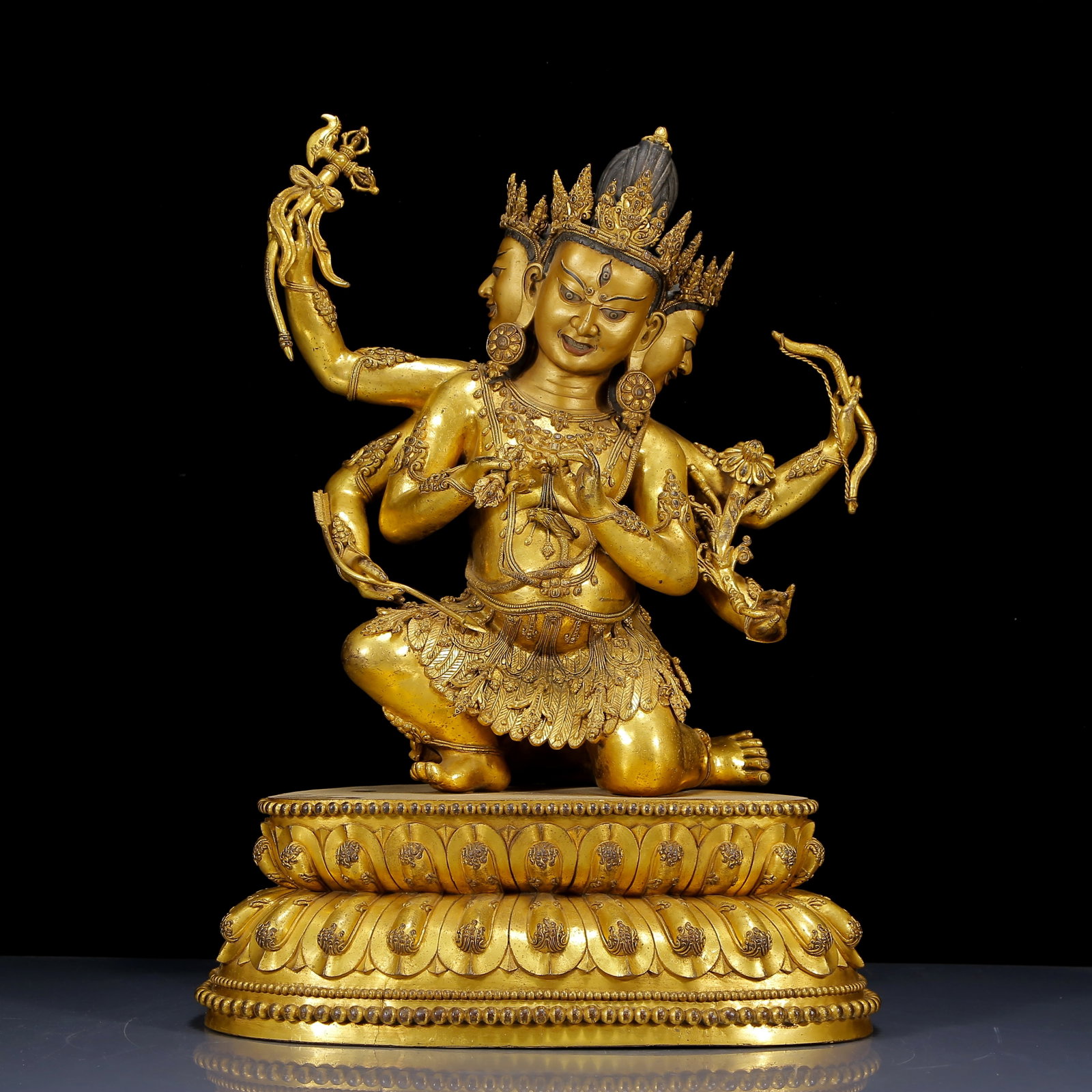 A Solemn Gilt Bronze Statue of Gautama??s Mother: A Solemn Gilt Bronze Statue of Gautama’s Mother,Ming Dynasty,China,Yongle Six-character Mark,Size:15.7inx11.8inx21.7in,Weight:24100g,铜鎏金六臂叶衣Ë