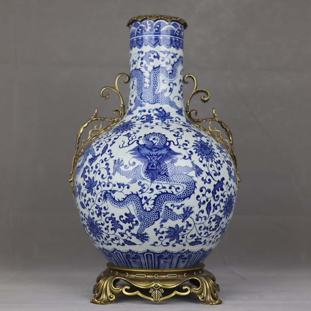 An Exquisite Blue and White Inlaid Bronze Dragon Pattern Lotus Pattern Seawater Pattern Double-Ears: An Exquisite Blue and White Inlaid Bronze Dragon Pattern Lotus Pattern Seawater Pattern Double-Ears VaseQing Dynasty,China,Qianlong Six-character Mark,青花镶铜龙纹&