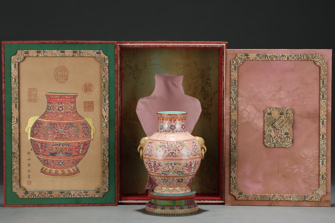 An Exquisite Enamel Gilt Lotus Pattern Double-Ears Jar: An Exquisite Enamel Gilt Lotus Pattern Double-Ears JarQing Dynasty, China, Qianlong Six-character