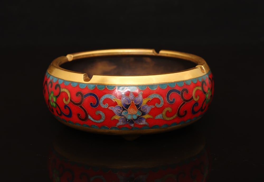 An Exquisite Cloisonne Lotus Pattern Censer: An Exquisite Cloisonne Lotus Pattern Censer,Qing Dynasty,China,with Qianlong Four-character Mark,Size:2inx5.1in,Weight:550g,景泰蓝缠枝莲纹香炉,