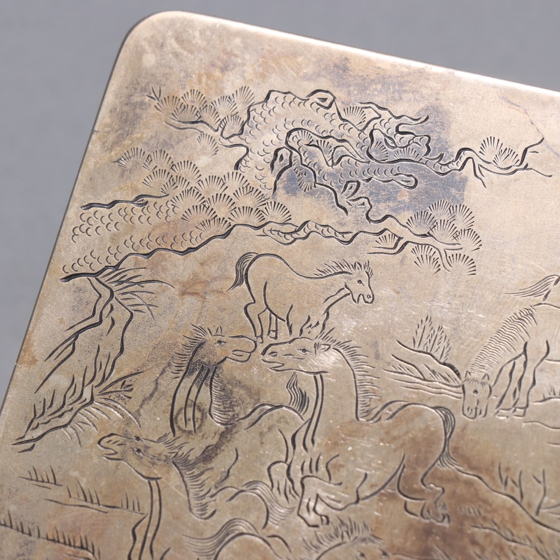An Exquisite Copper Horse Pattern Box - 3