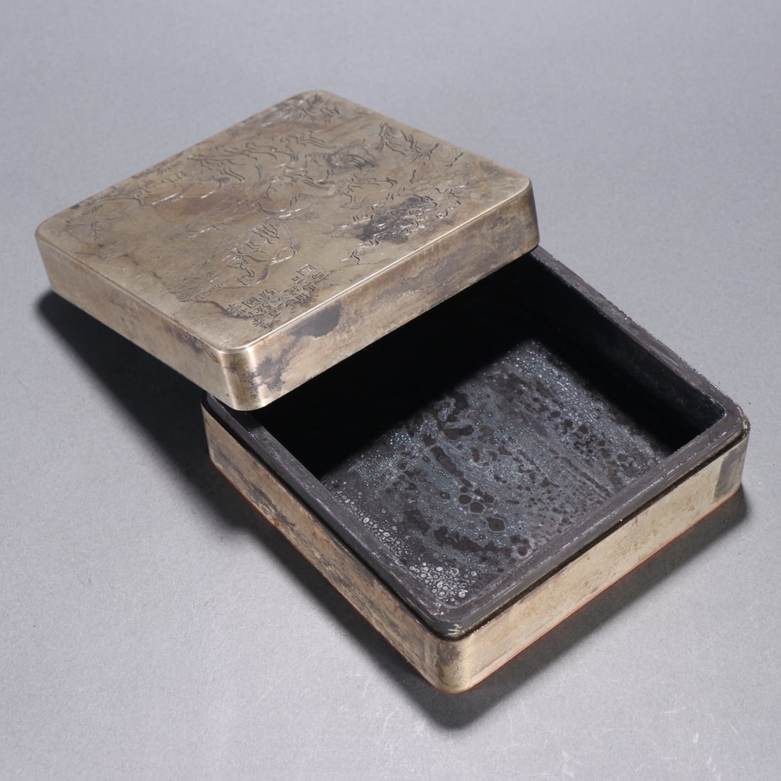 An Exquisite Copper Horse Pattern Box - 8