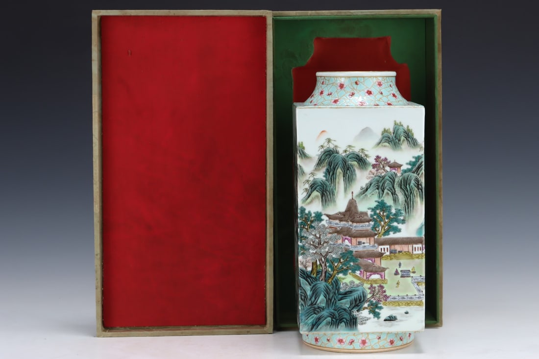 An Exquisite Famille-Rose Landscape Pattern Vase: An Exquisite Famille-Rose Landscape Pattern VaseQing Dynasty, China,Qianlong Six-character