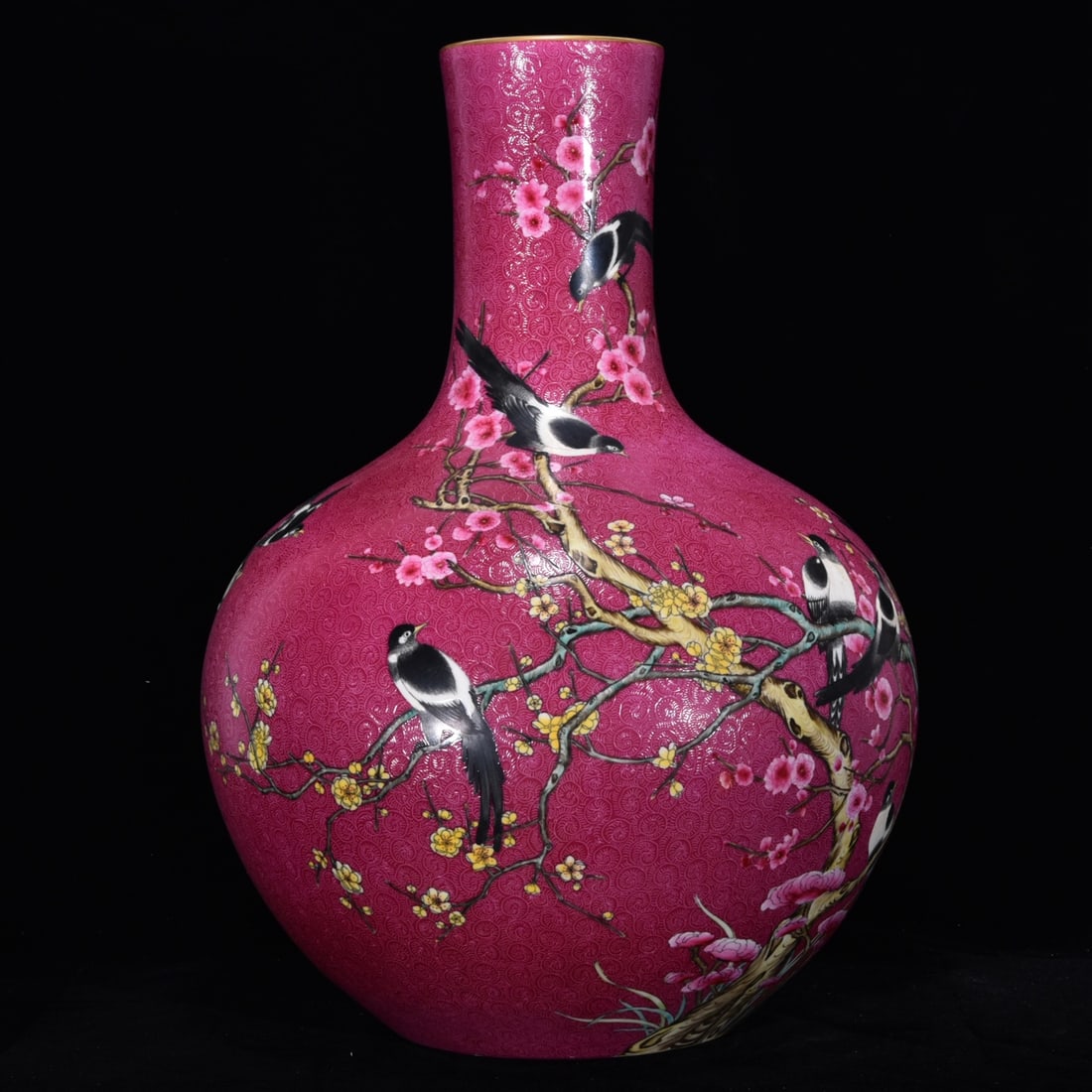 An Exquisite Ruby Red-Glazed Flower and Bird Pattern Vase - 2
