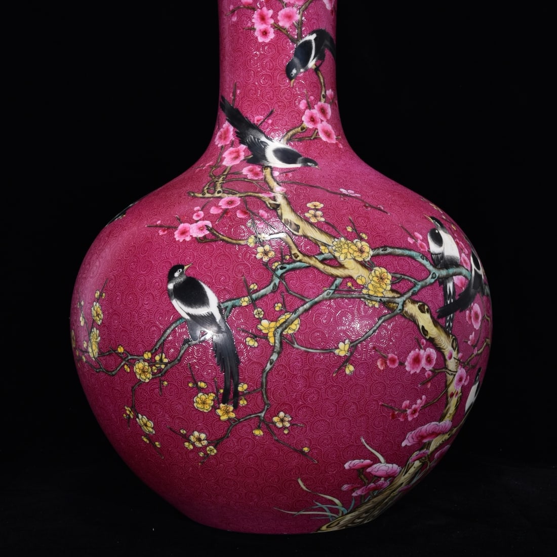An Exquisite Ruby Red-Glazed Flower and Bird Pattern Vase - 7