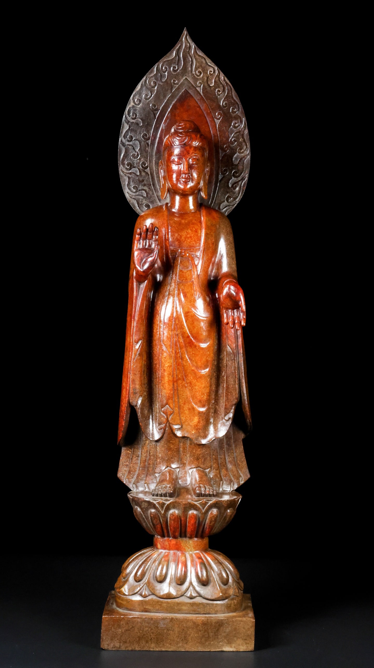 An Exquisite White Jade Buddha Statue Ornament: An Exquisite White Jade Buddha Statue Ornament,Han Dynasty,China,Size:5.9inx3.9inx26in,Weight:10500g,白玉佛像摆件,中国汉代