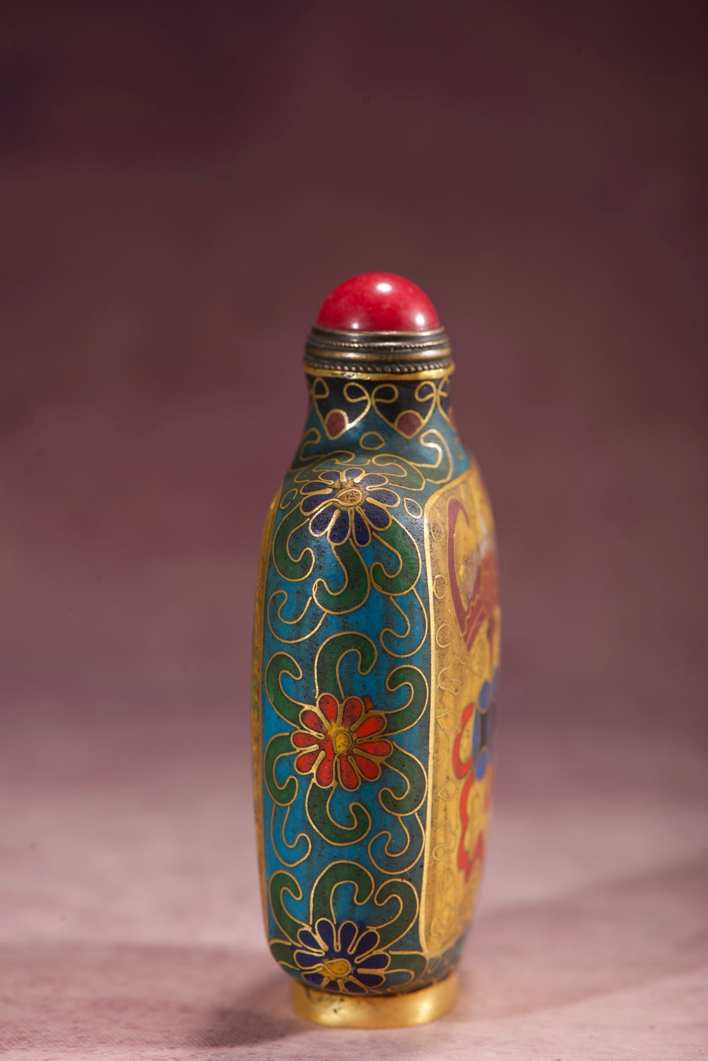 An Exquisite Cloisonne Bats Pattern Flower Pattern Snuff Bottle - 4