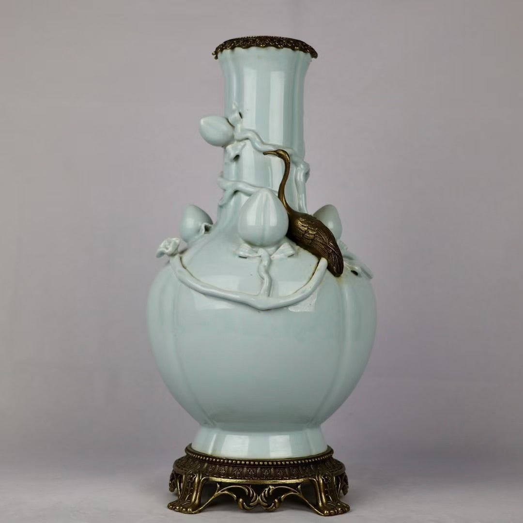 An Exquisite Celadon Glazed Inlaid Bronze Crane Pattern Vase: An Exquisite Celadon Glazed Inlaid Bronze Crane Pattern VaseQing Dynasty,China,Qianlong Six-character